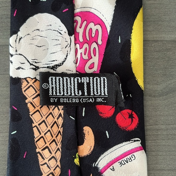 Vintage 100% Silk Addiction Black Tie with Ice Cream Motif - Picture 5 of 9